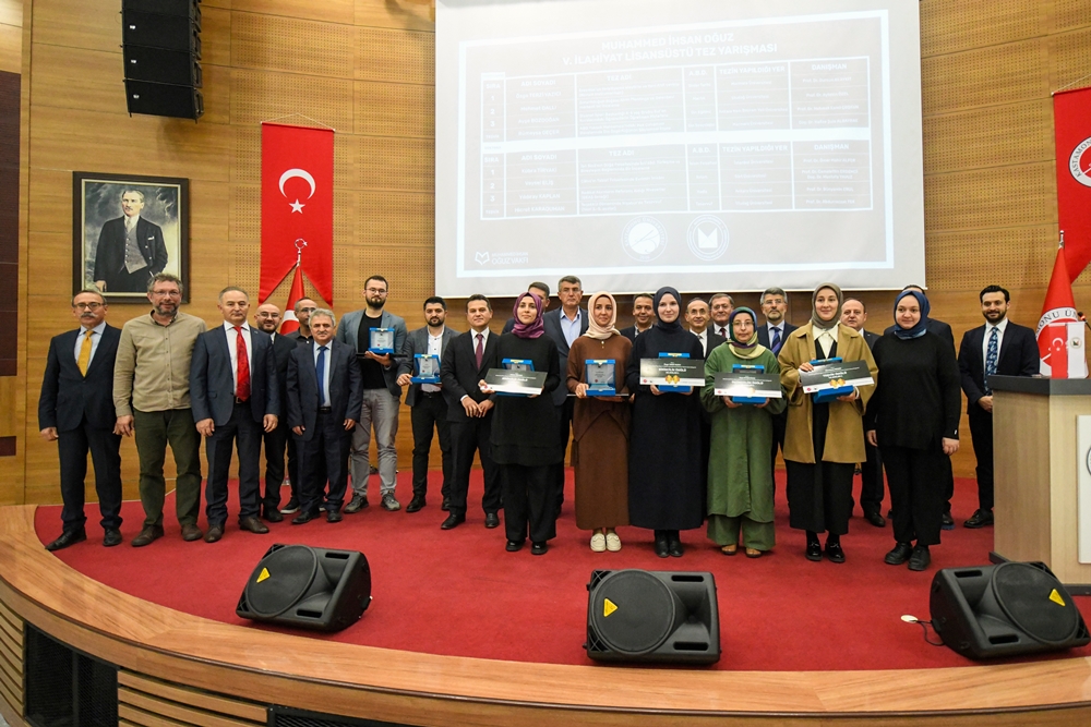 Muhammed İhsan Oğuz V. İlahiyat Lisansüstü Tez Yarışmasının Ödül Töreni Gerçekleştirildi.