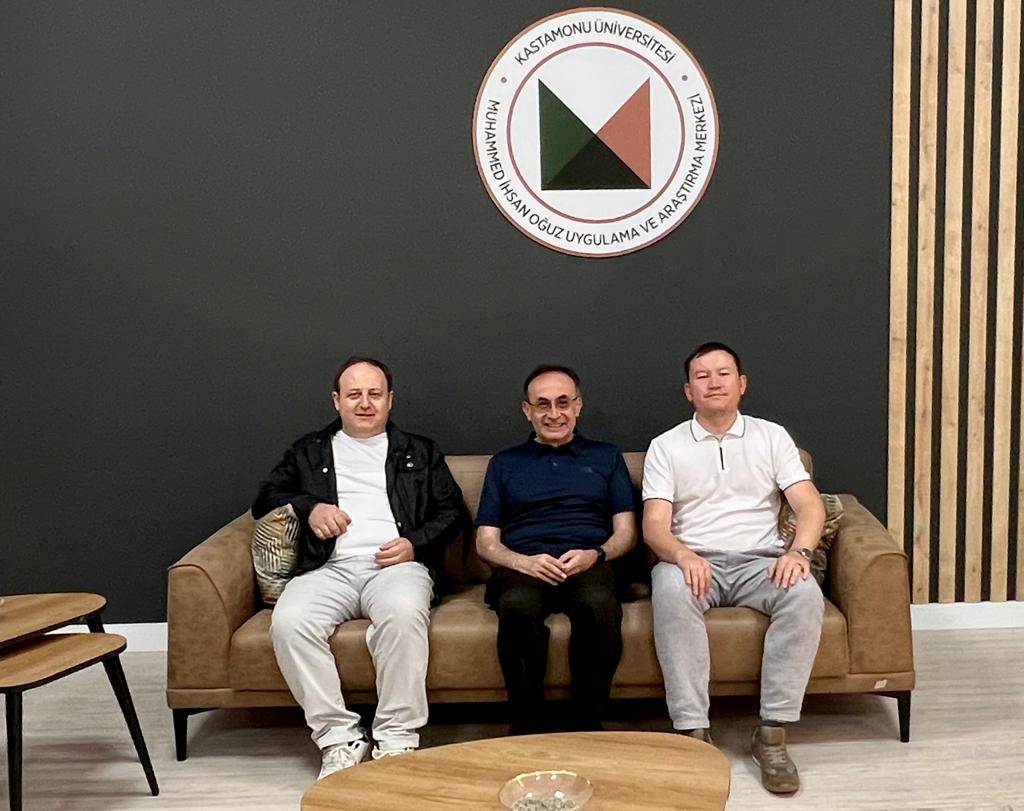 Kazakistan Nur Mübarek Üniversitesi Din Hizmetleri ve Araştırma Enstitüsü Müdürü Timur NUSSİPKHANOV Merkezimizi Ziyaret Etti.
